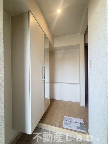 シームリーレジデンスＢの玄関