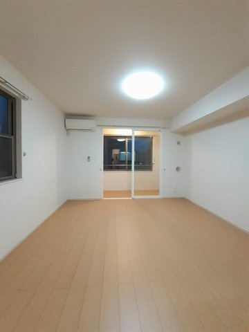 アルナージュの内装