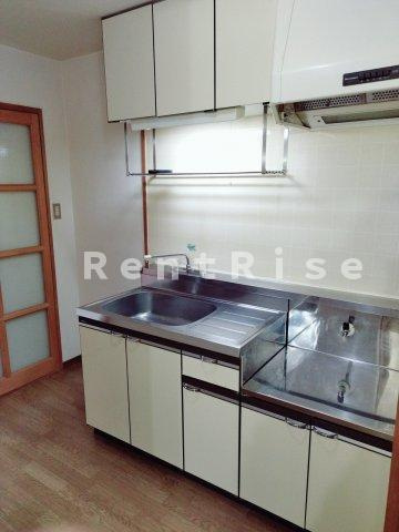 ＳｕｒｐｌｕｓＯｎｅサンシャイン秋田のキッチン