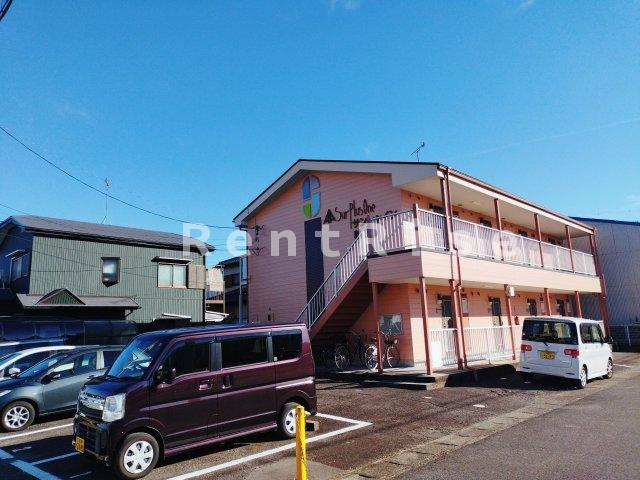 ＳｕｒｐｌｕｓＯｎｅサンシャイン秋田の駐車場