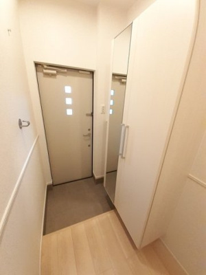 【玄関】 | トリオⅢ | 収納もある玄関です