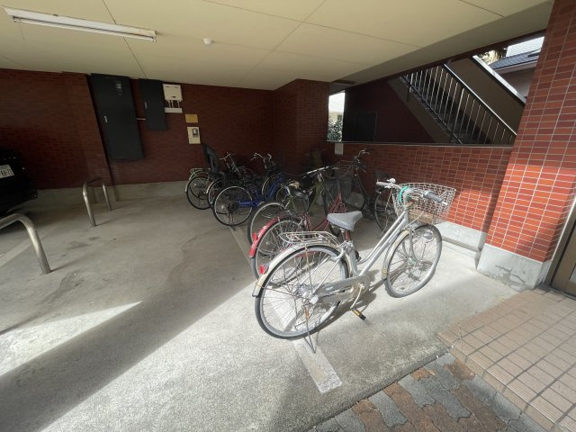 シャルダン三矢の設備