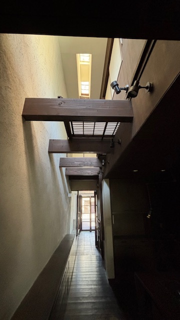 大阪市住之江区東加賀屋2丁目   貸家のロビー|ゆとりのあるロビーです