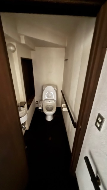 大阪市住之江区東加賀屋2丁目   貸家のトイレ|トイレです