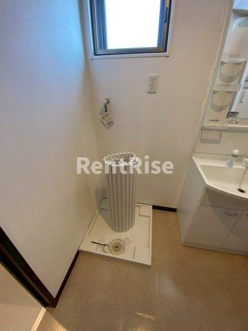 グッドフレンズマンションの玄関