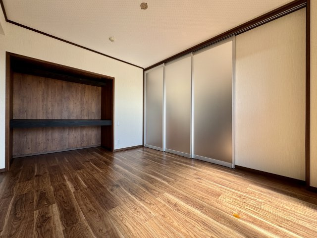 ネオステージ東浜松弐番館の洋室|約6帖の洋室です。