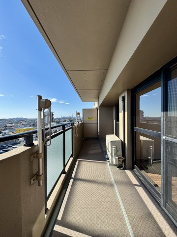 ネオステージ東浜松弐番館のバルコニー|バルコニーへ出ると気持ちの良い風が吹き抜けます！