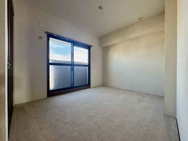 ネオステージ東浜松弐番館の洋室|約6.4帖の洋室です。