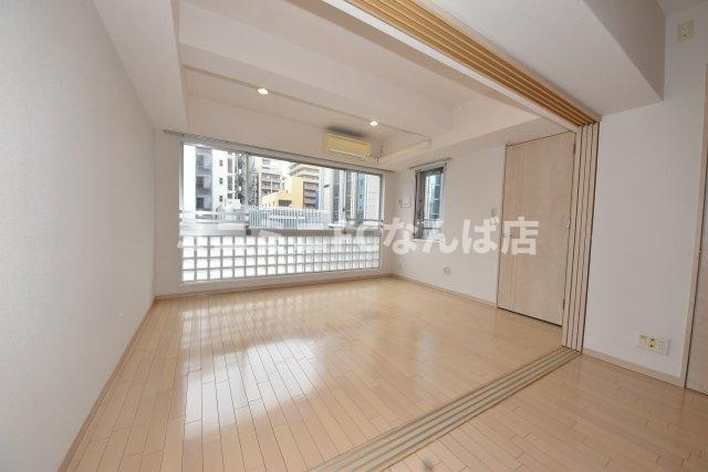 ルクレ北堀江の寝室