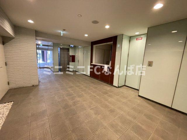 ルクレ北堀江のエントランス