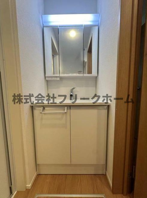 杉並区松庵１丁目の一戸建ての洗面所