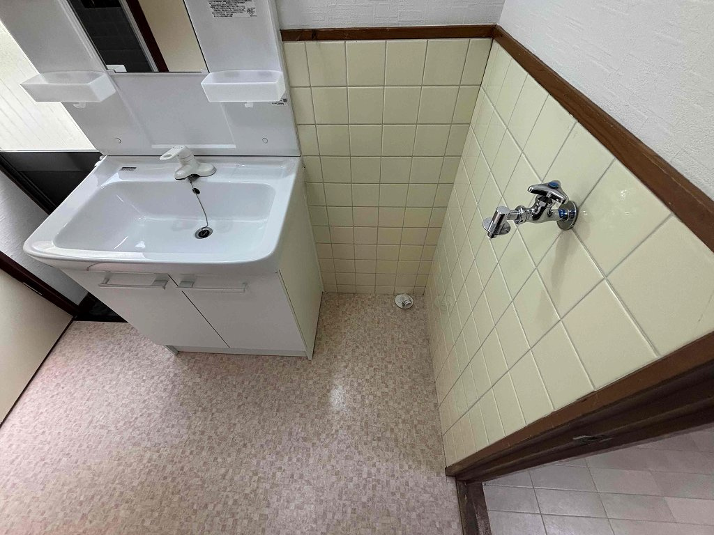 鈴蘭台東町2丁目一戸建の洗面所