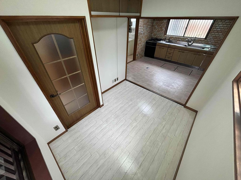鈴蘭台東町2丁目一戸建の居間・リビング