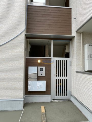 【エントランス】 | ハーモニーテラス東中島3