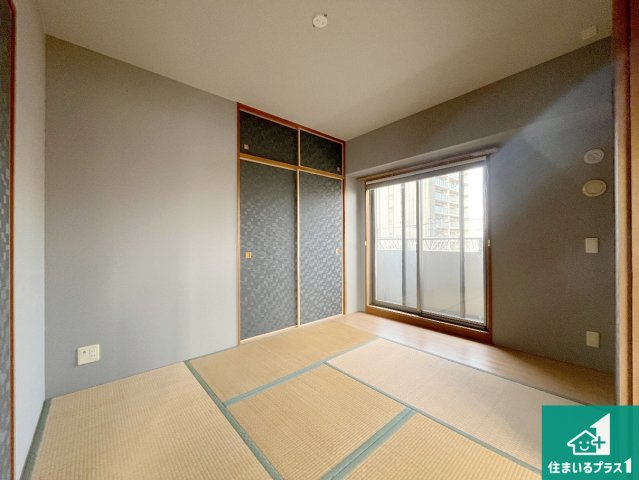 serio東加古川の和室|一室あると便利な和室は客間としてだけでなく、小さなお子様のプレイルームや食後のくつろぎスペースとしてもご利用いただけます。収納もついていますので大活躍間違いなし！