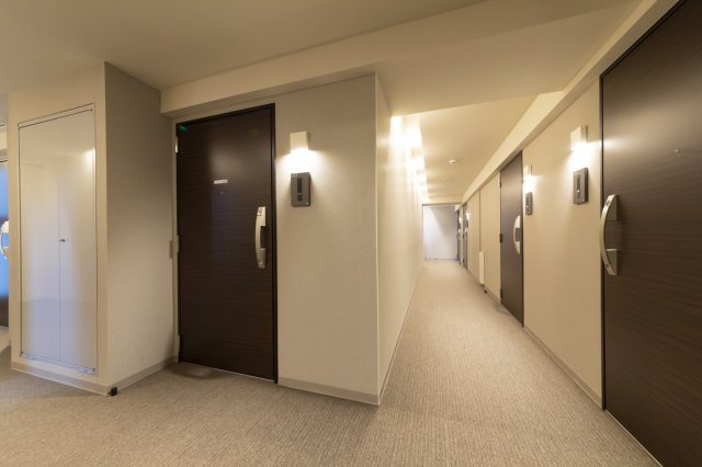 プラウドフラット両国のその他共用部分|内廊下　※参考写真