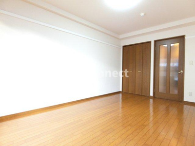 【居間・リビング】 | パークサイド | 8．3帖の洋室です。