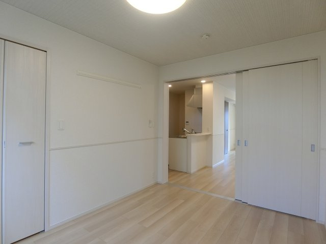 ヒカルサ境港外江町イーストⅠの洋室