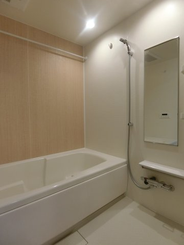 ヒカルサ境港外江町イーストⅠの浴室