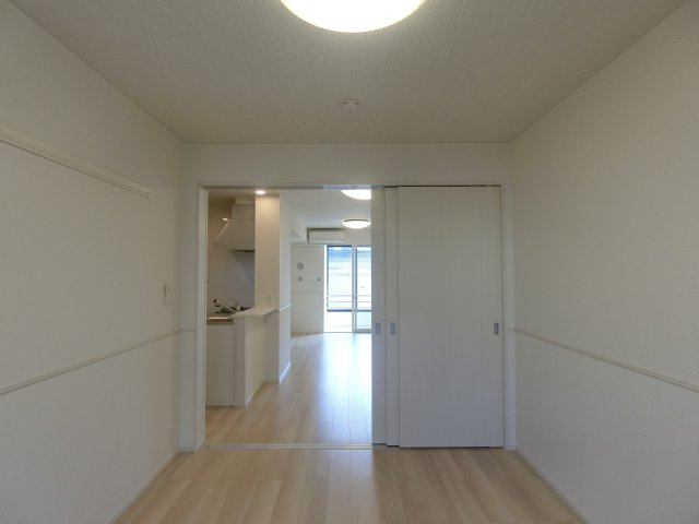 ヒカルサ境港外江町イーストⅠの洋室