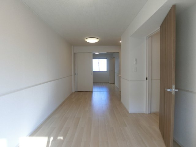 ヒカルサ境港外江町イーストⅡの居間・リビング