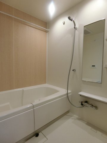 ヒカルサ境港外江町イーストⅡの浴室