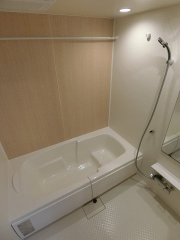 ヒカルサ境港外江町イーストⅡの浴室