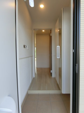 ヒカルサ境港外江町ウエストⅠの玄関