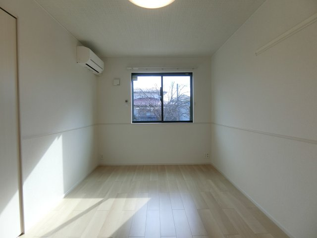 ヒカルサ境港外江町ウエストⅠの洋室