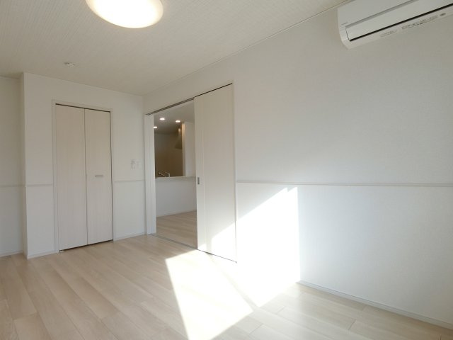 ヒカルサ境港外江町ウエストⅠの洋室