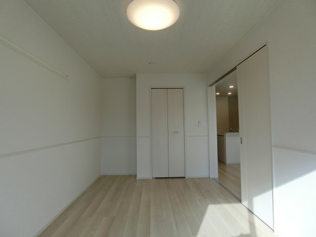 ヒカルサ境港外江町ウエストⅠの洋室