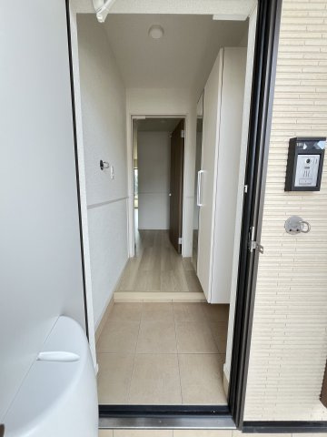 ヒカルサ境港外江町ウエストⅡの玄関