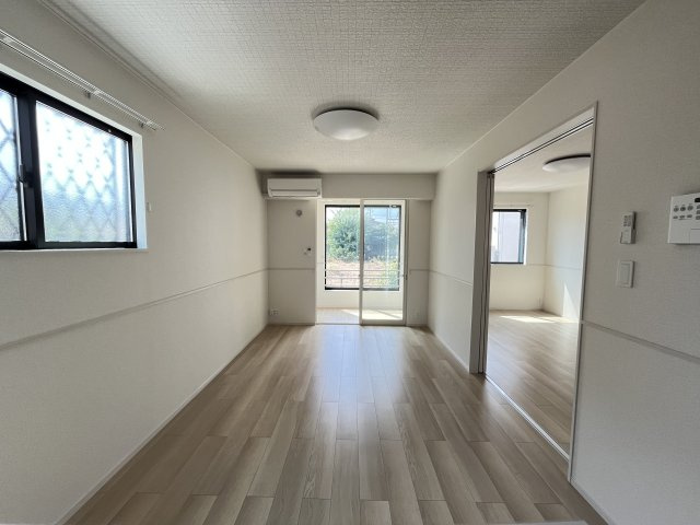 ヒカルサ境港外江町ウエストⅡの居間・リビング