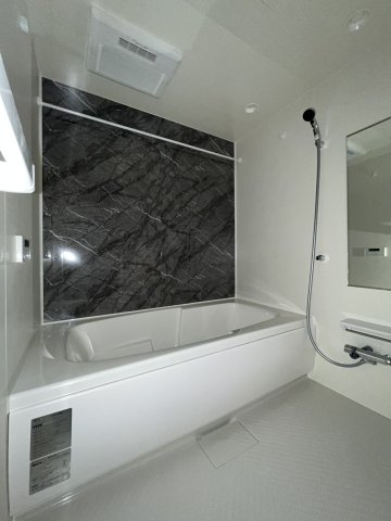 ヒカルサ境港外江町ウエストⅡの浴室