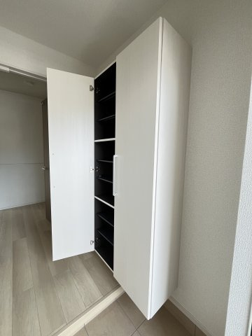 ヒカルサ境港外江町ウエストⅡの収納