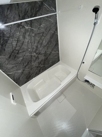 ヒカルサ境港外江町ウエストⅡの浴室