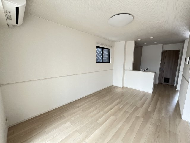 ヒカルサ境港渡町イーストの居間・リビング
