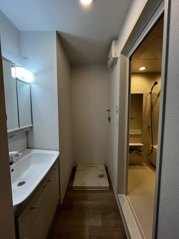 ヒカルサ境港渡町イーストの洗面所