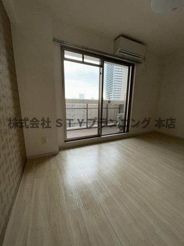 仲介手数料０円！ヴァリエ東別院の居間・リビング