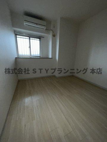 仲介手数料０円！ヴァリエ東別院の洋室