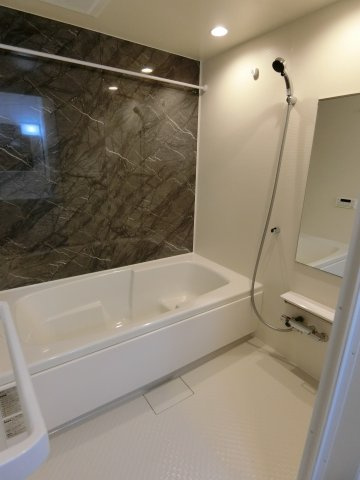 ヒカルサ境港渡町ウエストの浴室