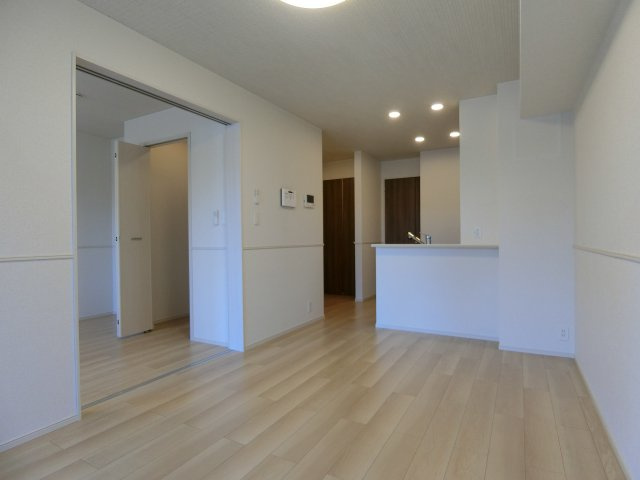 ヒカルサ境港渡町ウエストの居間・リビング