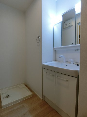 ヒカルサ境港渡町ウエストの洗面所