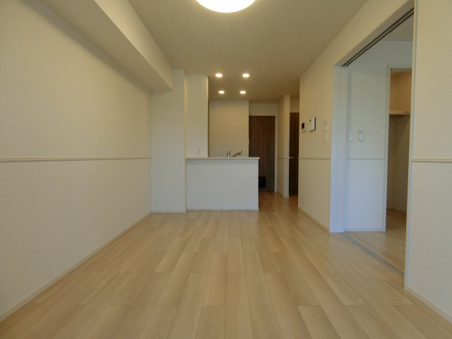 ヒカルサ境港渡町ウエストの居間・リビング