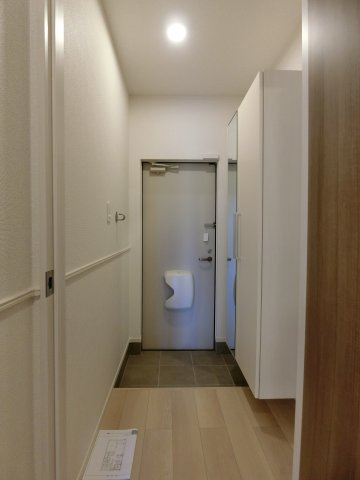ヒカルサ境港渡町ウエストの玄関