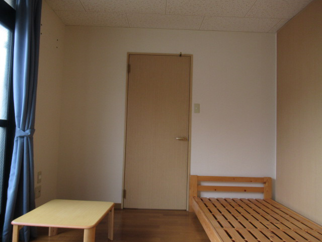 レオパレス翼Ⅲの寝室