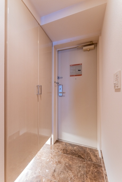 オーキッドレジデンス六本木の玄関|※写真は同タイプ住戸です。