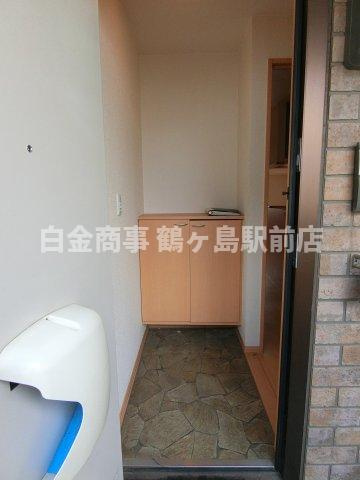 グランディール坂戸泉の玄関