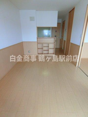 グランディール坂戸泉の居間・リビング