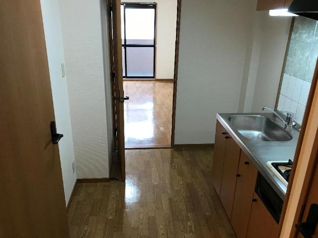 レインボーヒルズのキッチン|背面に食器棚も置けます